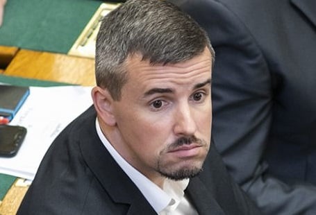 Lebukott Jakab Péter: milliókat csal el egy kamu lakásszerződéssel