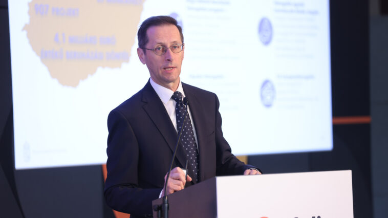 Varga Mihály: a válság súlyos volt, de nem kellett hívnunk az IMF-et