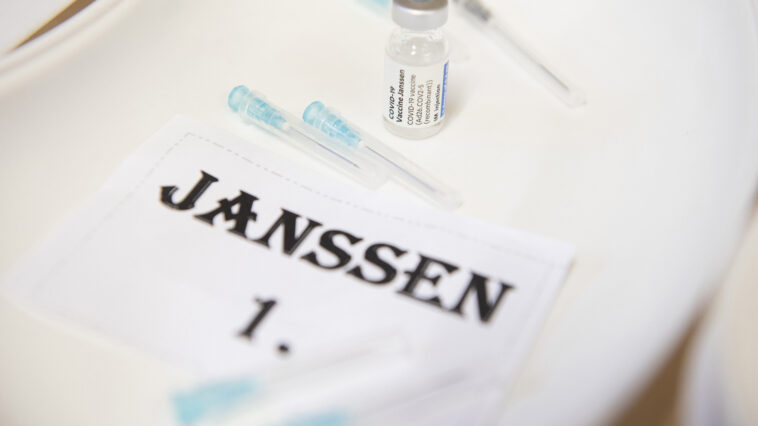 Szputnyikra Janssen-vakcinát? Jakab Ferenc ítéletet mondott