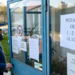 Sztrájkot hirdetnek a tanárok a kötelező oltás miatt