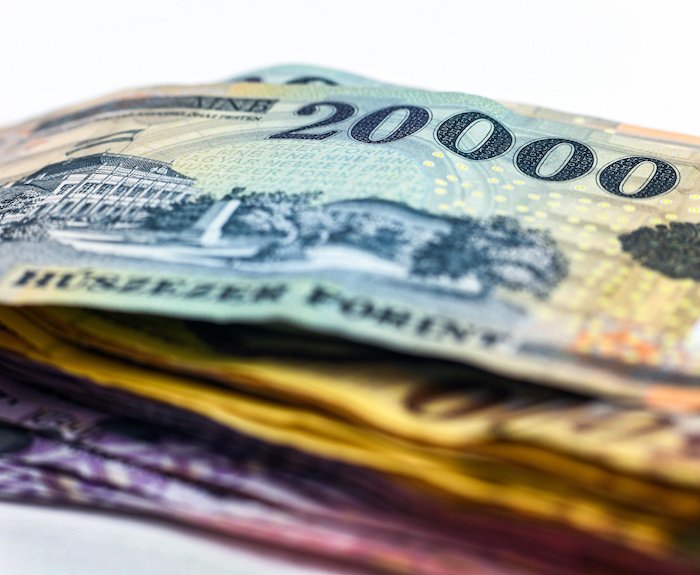 Háromszoros tiszteletdíjat követelnek maguknak a zuglói DK-sok