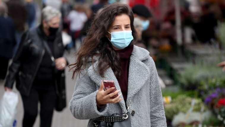 Omikronfertőzés gyanúja esetén az oltottaknak is kötelező a két hét karantén Horvátországban