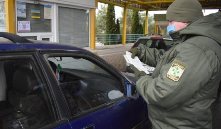 Több mint kétezer szabálysértést rögzítettek idén a kárpátaljai határátkelőkön