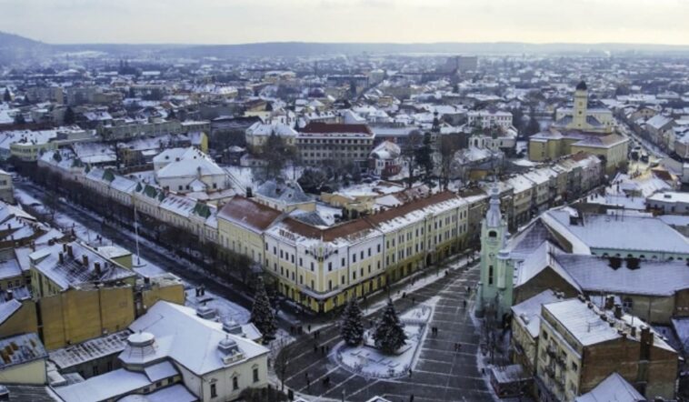 Kárpátalja ma: Munkács madártávlatból