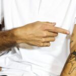 Alonso arcát ábrázoló tetoválást kapott, Ricciardo egyből magára is rakta