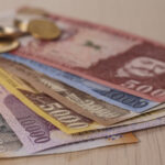 Hajszál híján történelmi forintmélypontot kaptunk a karácsonyfa alá – Van innen visszaút?