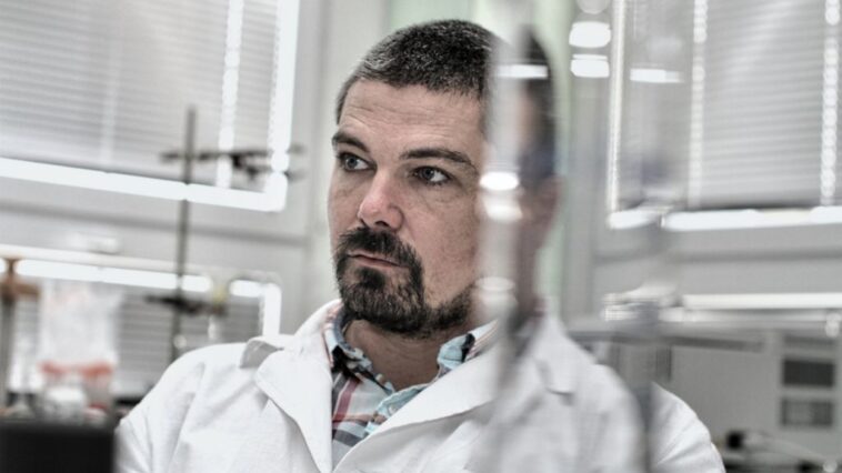 Év példaképe-díjas kutatóorvos: én nem biztos, hogy beoltatnám a gyerekemet