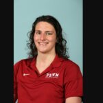 Sorra dönti a női úszók rekordjait a “transznemű” bajnok