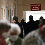 Egy oltatlant sem vehetnek fel többé az önkormányzati és az állami intézmények