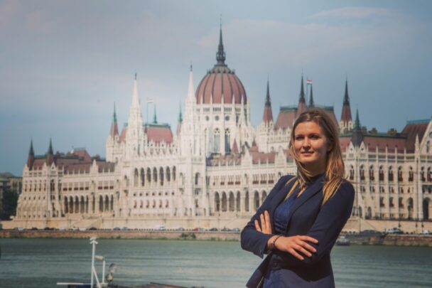 Mi Hazánk: “Helyezzék hatályon kívül a kifosztás elősegítésére alkalmas jogszabályokat!”