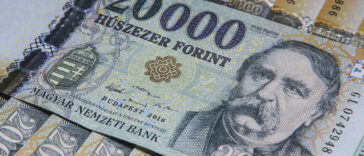 Megint erősödőben a forint, de a 370-től nem szabadul