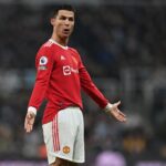 Hatalmas, aranyozott Cristiano Ronaldo szobrot avattak