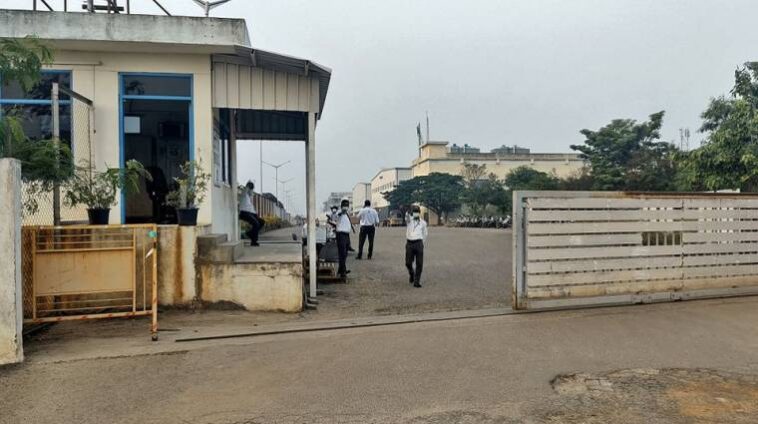 Embertelen körülmények miatt lázadtak fel egy iPhone gyár dolgozói