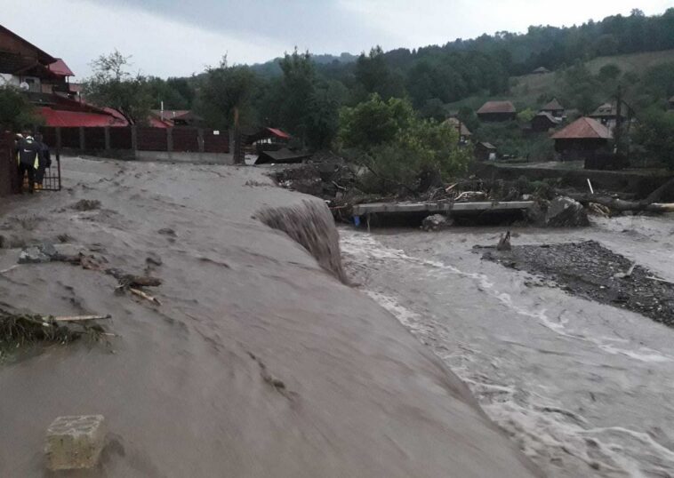 Elsőfokú árvízriasztás csütörtök délutánig erdélyi, máramarosi és Körös-vidéki folyóvizeken