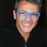 Bolhapiacot nyitna egy működő katolikus templomban egy Cohen nevű “francia”