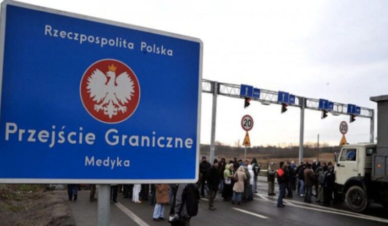 Leálltak a határblokáddal a lengyel gazdák