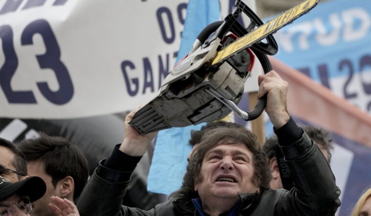 Zelenszkij részt vehet az argentin elnök beiktatásán 