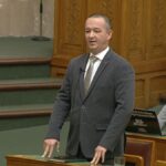 Apáti István szerint népnyúzás zajlik, az államtitkár úgy látja, hogy működik a rezsivédelem