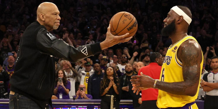 Elesett egy koncerten, kórházba került az NBA-történetének egyik legnagyobb legendája