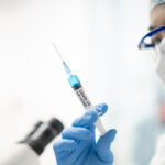 Koronavírus: tombol a járvány Magyarországon, de nehéz vakcinához jutni