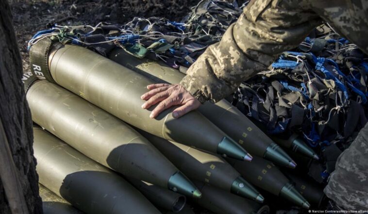 Ukrán dandártábornok: hadműveleteket kellett elhalasztani a lőszerhiány miatt