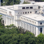 Megszólalt a philadelphiai Fed elnöke: a következő lépés a kamatcsökkentés, de nem kell sietni