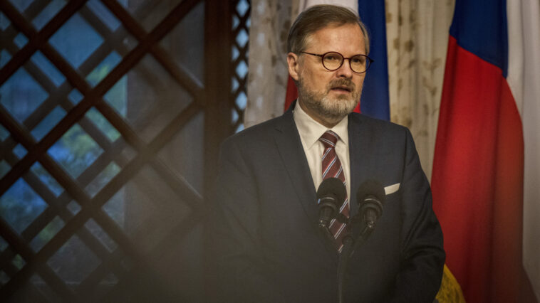 Megszólalt a cseh miniszterelnök a prágai gyilkosságok után