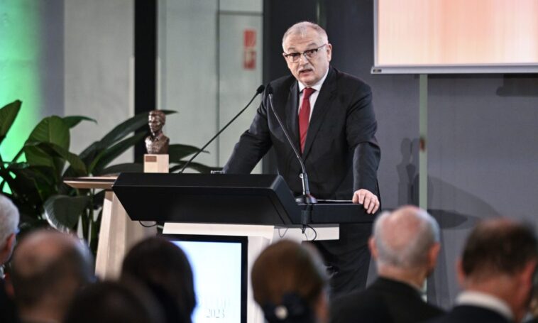 Hernádi Zsolt: az Egyesült Államok napjainkban kiváló állapotban van, Európa pedig szenved