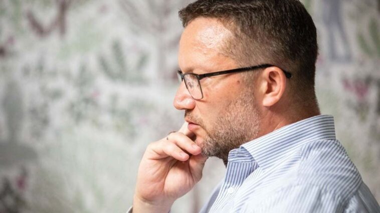 Aki uralja a médiát, az tényleg uralja az országot!