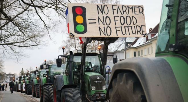A német mezőgazdasági miniszter szerint azért utálják őt a gazdák, mert török