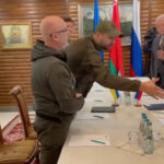 Aresztovics: Zelenszkij elutasította a kedvező békemegállapodást Oroszországgal