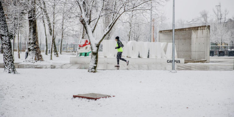 Dermesztő hideg és viharok