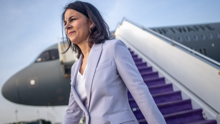 Áramkimaradás miatt egészen máshol szállt le a német külügyminiszter gépe, mint ahol tervezték