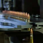 Brüsszel beindítja a hadi gépezetet, az EU elkezdi önteni a pénzt a fegyverkezésbe