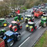 A francia kormány teljesíti a gazdák egyik fő követelését, de a megmozdulás folytatódik