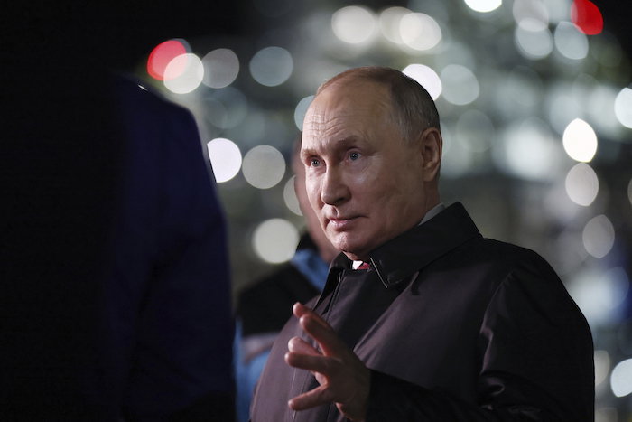 Mentsük meg a régi, szabályokon alapuló világrendet Putyintól!