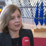 Věra Jourová: Meglátjuk, hogy a vezetőknek lesz-e elég türelmük Orbánnal tárgyalni