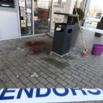 Siránkozott a vigyorgó antifa nő apja: „Úgy bántak vele, mint egy állattal”