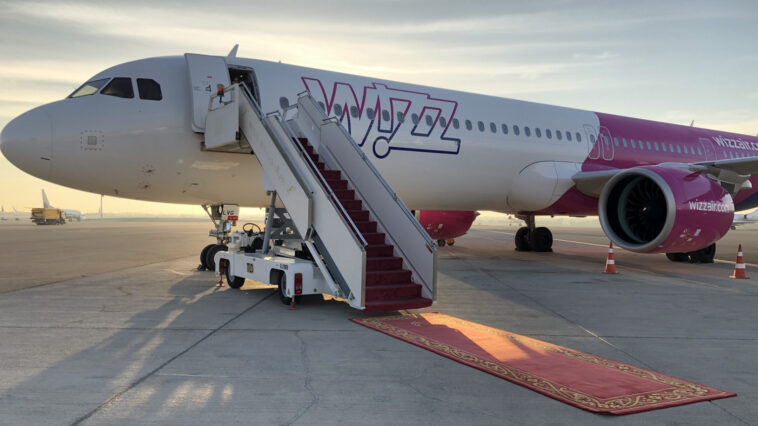 Nekimegy a hatóság a Wizz Airnek, fontos információt hallgathattak el az utasok elől