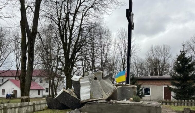 Lemberg megyében az összes szovjet emlékművet eltávolították a közterületekről