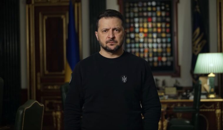 Légvédelmi rendszerek érkezését jelentette be Zelenszkij