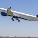 Most egy Airbus-gépnek kellett visszafordulnia hajtóműhiba miatt