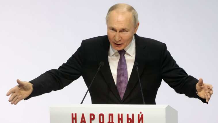 Interjút adott Tucker Carlsonnak Vlagyimir Putyin