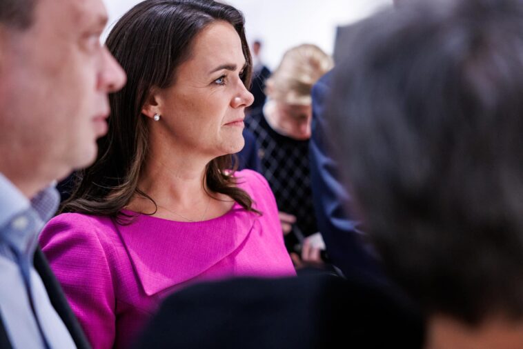 Benyújtotta lemondását a parlamentnek Novák Katalin