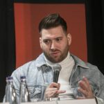 Kik azok az influenszerek, akik pénteken utcára hívnak?