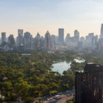 Feltételesen szabadon engedték a korrupcióval vádolt volt thaiföldi miniszterelnököt