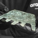 Rejtélyes, ősi nyelv díszelgett egy kéz alakú amuletten