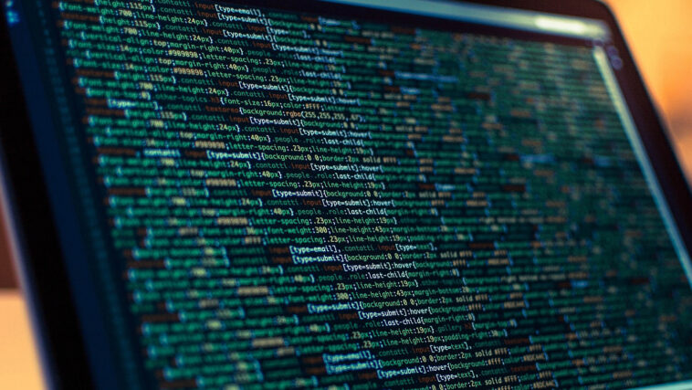 Kémprogramokkal figyeltek meg több EU-s tisztviselőt, azonnali vizsgálatot rendeltek el