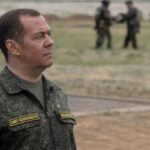 Elárulta Medvegyev az orosz offenzíva célpontjait: „Kijev és Odessza orosz városok”