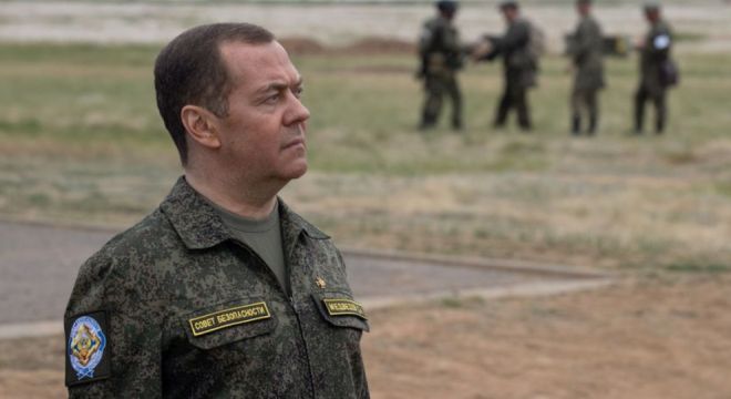 Elárulta Medvegyev az orosz offenzíva célpontjait: „Kijev és Odessza orosz városok”